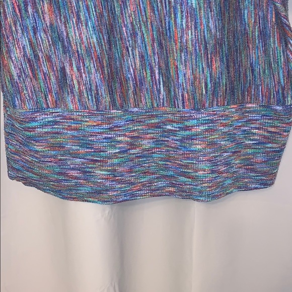 Multiple colors top - Picture 3 of 5